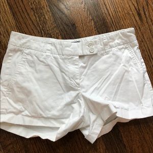 Vineyard Vines white shorts